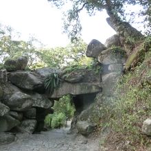 巨大な岩戸Vathek Arch