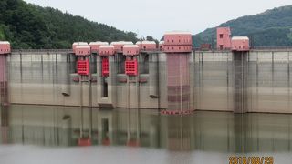 ダムカードがもらえます