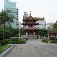 「中国古典式亭閣」、台湾らしさが感じられますね