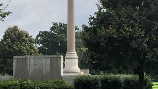 ホワイトハウスの背面側に行く途中にある