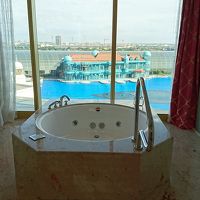 ど真ん中にジャグジー！この部屋がが通常タイプって凄い