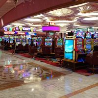 カジノ・マシンの数も多い