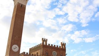 街の中心的広場