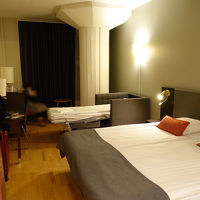 ダブルベッドとエクストラベッド