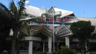 南国の雰囲気たっぷりの玄関口 （宮古空港）