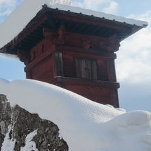 山内で最も古い建物とされる納経堂の様子