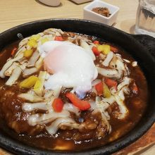 焼きカレー　８８０円