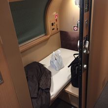 狭いけど立てます