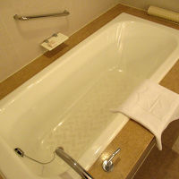 バスタブも大きくて嬉しいです