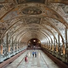 アンティクヴァリウム