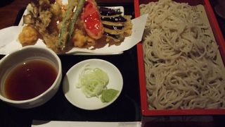 隠れ家的なお蕎麦屋