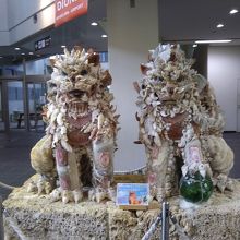 貝殻のシーサー