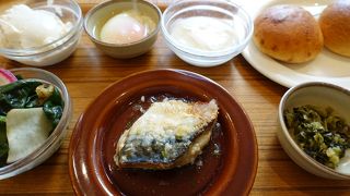 ご飯もパンもいただけます