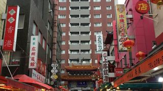 神戸チャイナタウンの西門