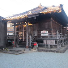 本堂と思しきお堂の様子