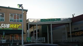 尾根幹線道路沿い