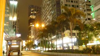 観光客なら必ず１度は降りる駅