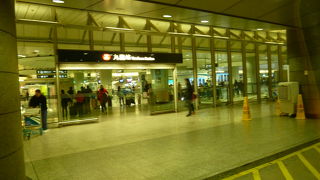 まるでここは空港ですねー