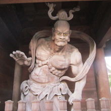 仁王像（吽形）の様子