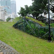 地下壕だったような施設もありました。