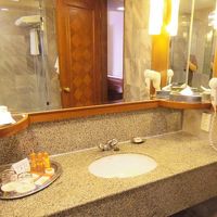 洗面台も広々。