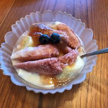 デザートは変に飾らないフルーツ盛り合わせでイチジクが美味しか