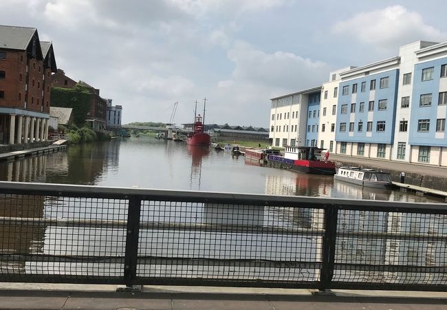 観光案内所 (グロスター)