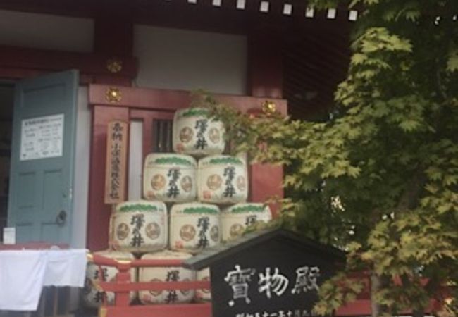 御岳山の山頂付近の宝物館