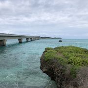 池間島大橋のたもと