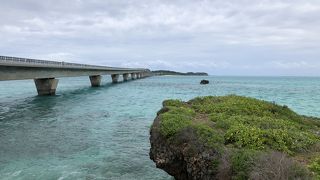 池間島大橋のたもと