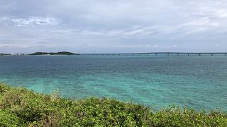 池間島大橋がよく見える
