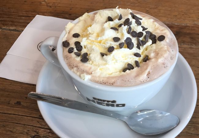 イギリスのカフェチェーンの店