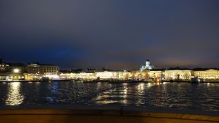 スオメンリンナ島への15分旅