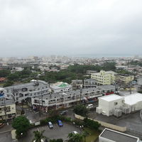 住宅街ですが、海も遠くに見ることができます。