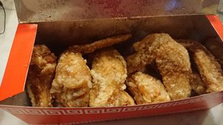 スナックで出前してもらう唐揚げ
