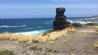 厳粛漂う　ペレの椅子