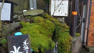 食事をしたり水基めぐりをしたり