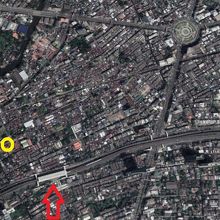 黄色〇印の位置にワット･ポーミニットがあります。古い寺院です