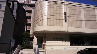 温泉地を散歩がてら、ミステリー作家記念館へ