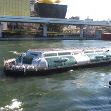 いろんなデザイン船があります