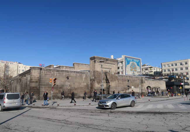 今は本屋さん？