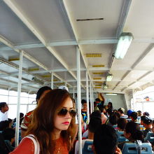 船内はこんな感じ