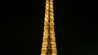 夜のエッフェル塔訪問