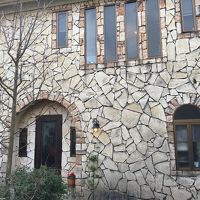 石造りの可愛い建物です。