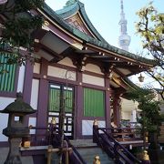 神社とスカイツリー