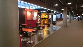 前回はパリ観光で今回はトランジット