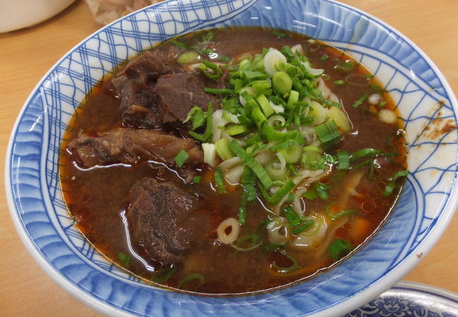 食通の友人がおススメの牛肉麺のお店