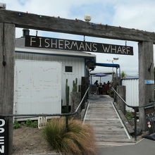 見晴らしの良いシーフードレストランもありました