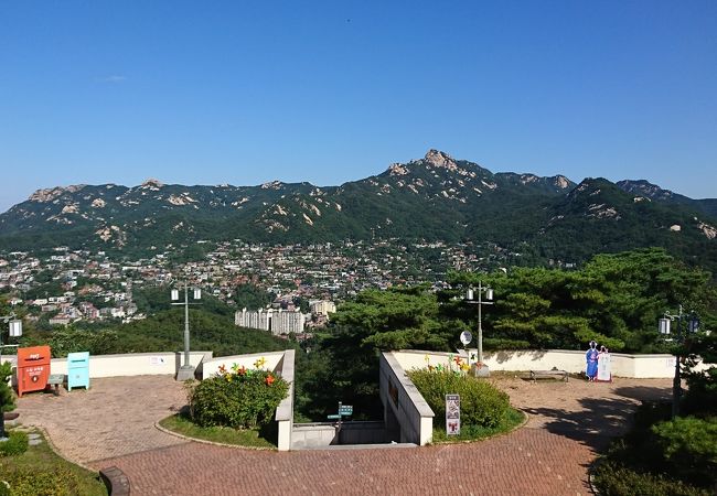 北岳山スカイウェイ八角亭