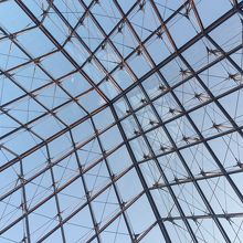 ピラミッドの内側から